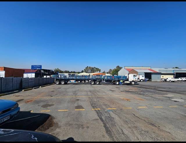 5,500M² WAREHOUSE FOR SALE IN ALBERTON NORTH